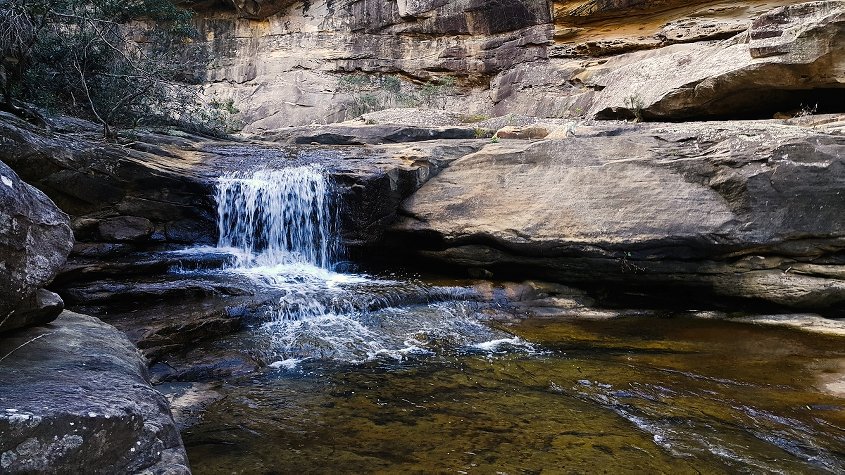 hiking mermaid pools tahmoor